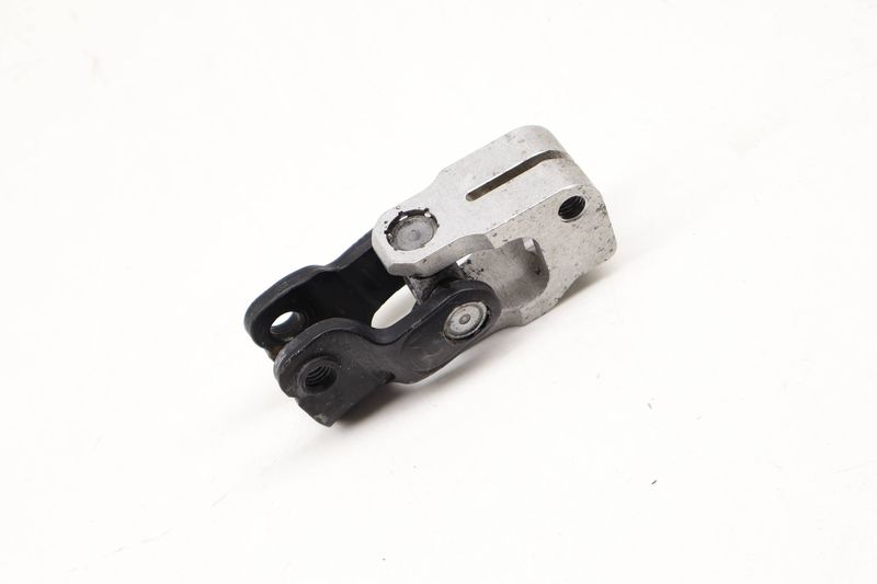 Steering Column Double Joint / Knuckle 32306864587 — Used (SKU 612686)
