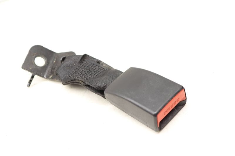 Seat Belt Buckle / Receiver 72117243311 — Used (SKU 514001)