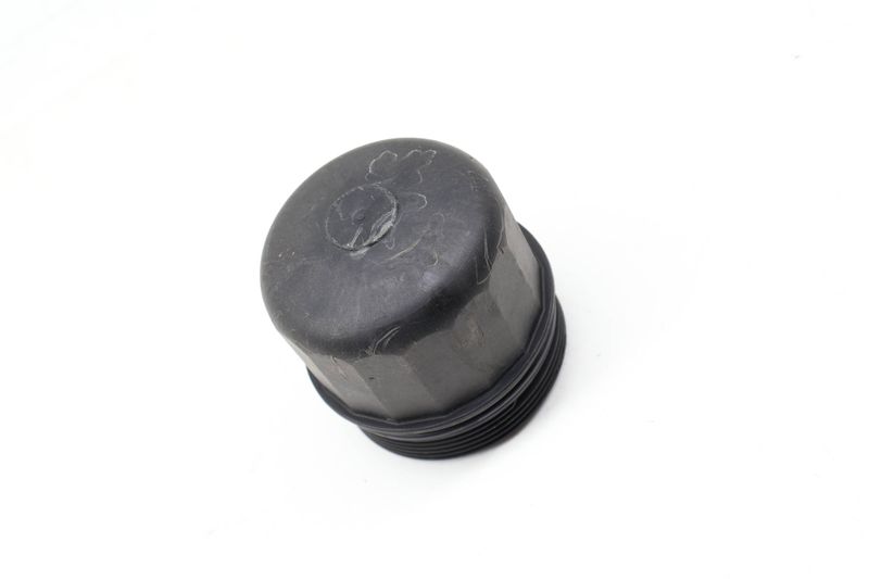 Engine Oil Filter Cover / Cap 11427615389 — Used (SKU 715883)
