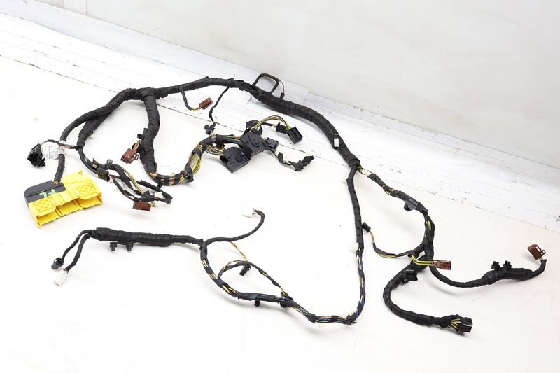 Seat Wiring Harness 61119291701 — Used (SKU 716054)