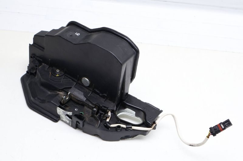 Door Lock Actuator 51217185692 — Used (SKU 715866)