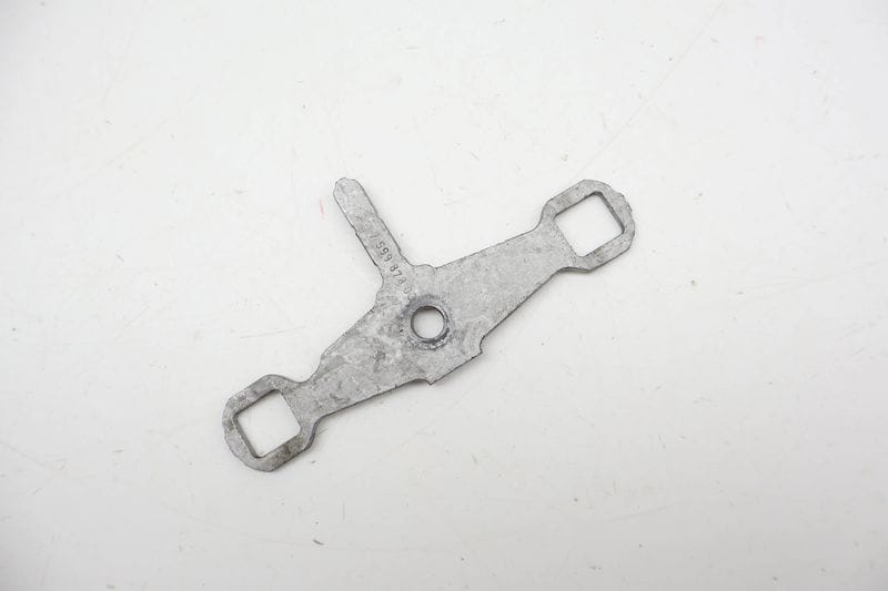 Fuel Injector Bracket 13647599878 — Used (SKU 715673)