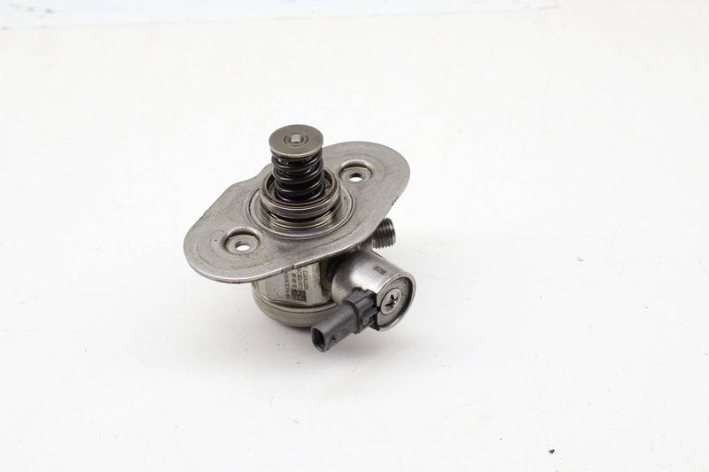 High Pressure Fuel Pump / Hpfp 13518604232 — Used (SKU 715884)