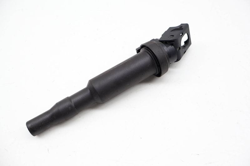 Ignition Coil / Pack 12138647689 — Used (SKU 715639)