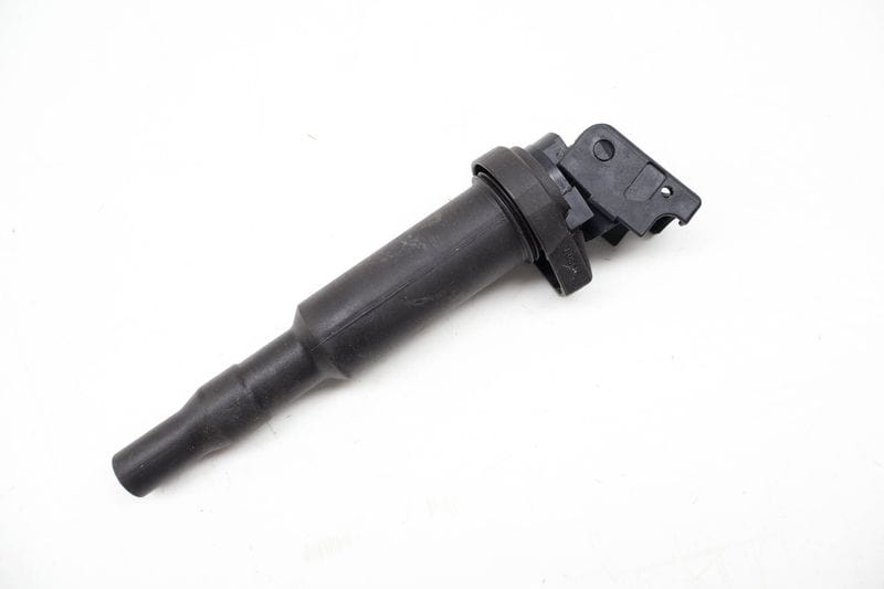 Ignition Coil / Pack 12138647689 — Used (SKU 715652)
