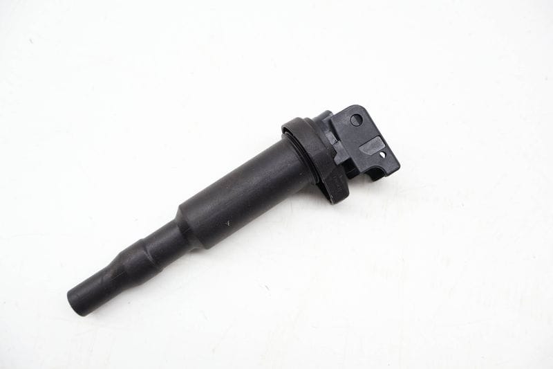 Ignition Coil / Pack 12138647689 — Used (SKU 715653)