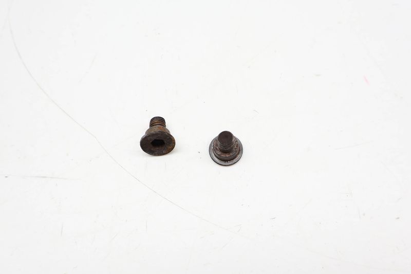 M8X14 Brake Rotor Screw / Bolt Set (2) 34211161806 — Used (SKU 715840)