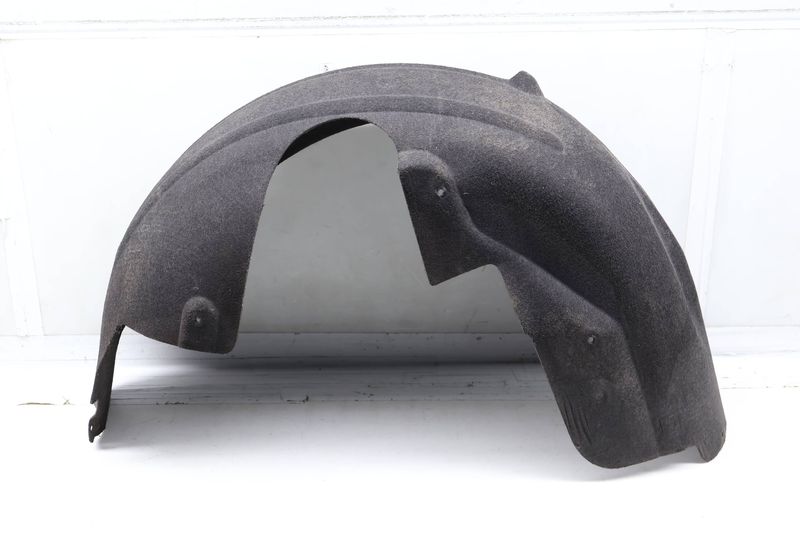 Fender Liner / Wheel Housing Cover 51717186729 — Used (SKU 716110)