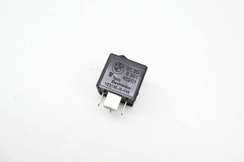 Relay 61366901469 — Used (SKU 715492)