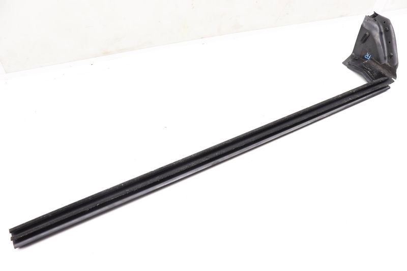 Door Inner Seal 51337221178 — Used (SKU 560759)