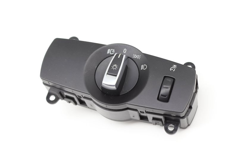 Headlight Dial / Switch 61319204068 — Used (SKU 560418)