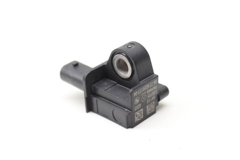 B Pillar Airbag / Air Bag Sensor 65779224177 — Used (SKU 560659)