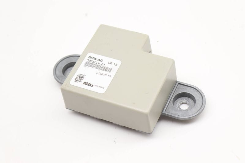 Trunk Antenna Module 65206935024 — Used (SKU 560501)