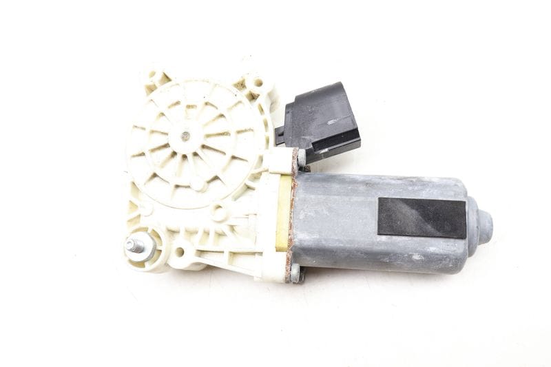 Window Motor 67627267692 — Used (SKU 638338)