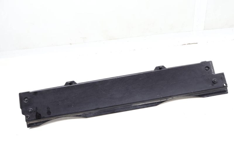 Upper Radiator Carrier Cover 17117533539 — Used (SKU 638364)