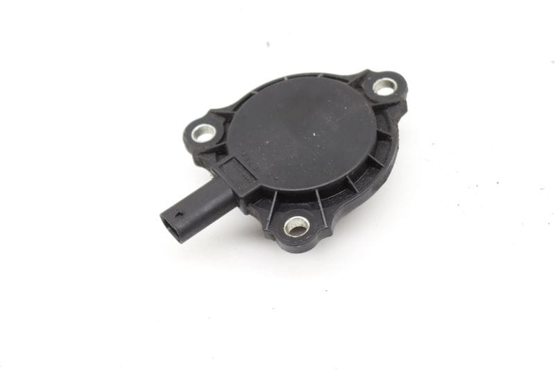 Cam / Camshaft Adjuster Magnet 2761560490 — Used (SKU 568007)