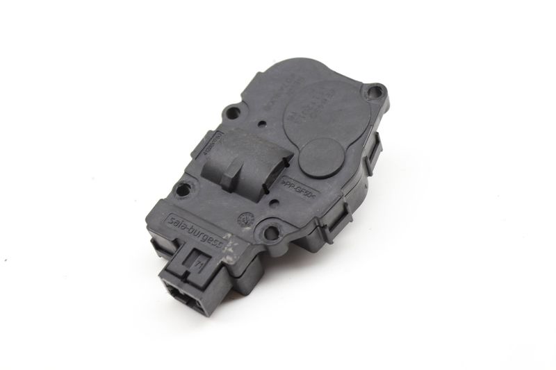 HVAC Flap / Servo Air Motor / Actuator 2218200042 — Used (SKU 567724)