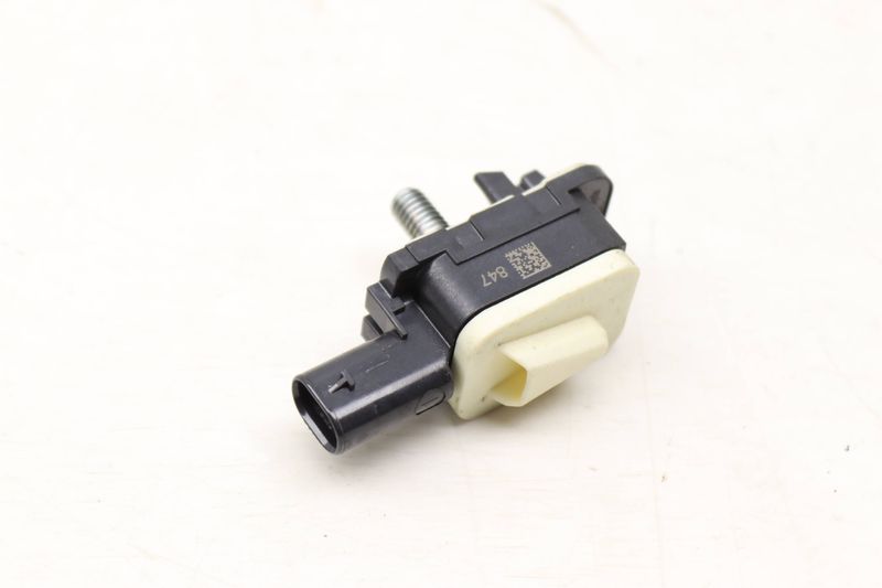 Impact / Crash Sensor 7P0959354 — Used (SKU 475341)