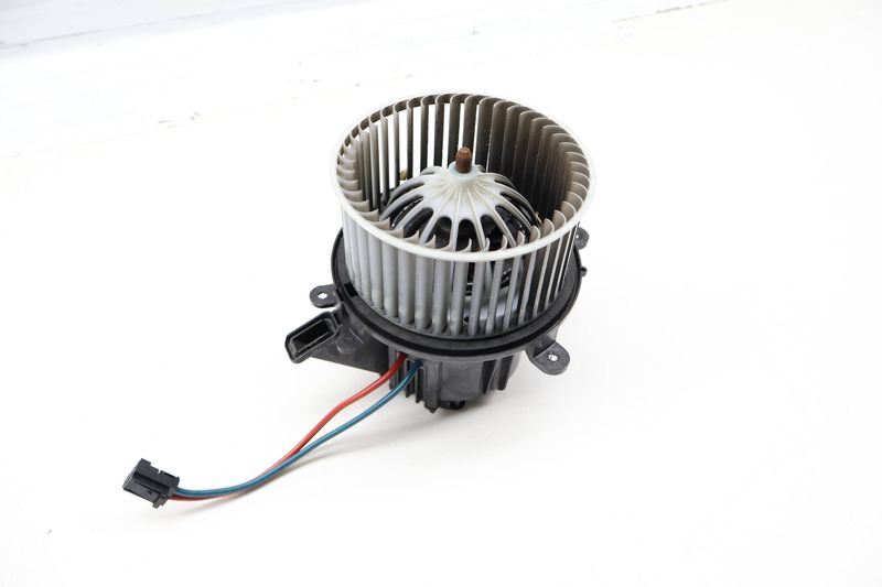 Blower Motor / Fan 97057391203 — Used (SKU 719814)