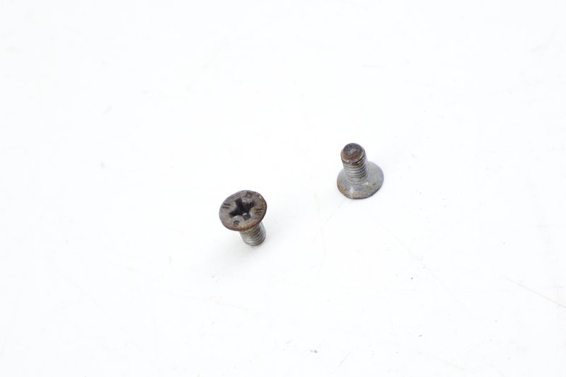 Brake Rotor Screw Set (2) N10456004 — Used (SKU 709336)