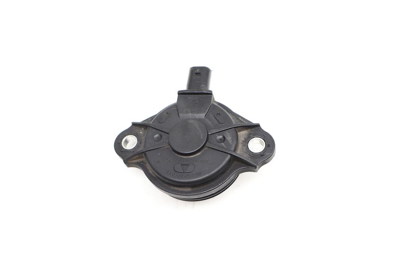 Camshaft Adjuster Magnet / VVT Control Solenoid 94610505376 — Used (SKU 719580)