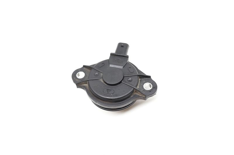 Camshaft Adjuster Magnet / VVT Control Solenoid 94610505376 — Used (SKU 719581)