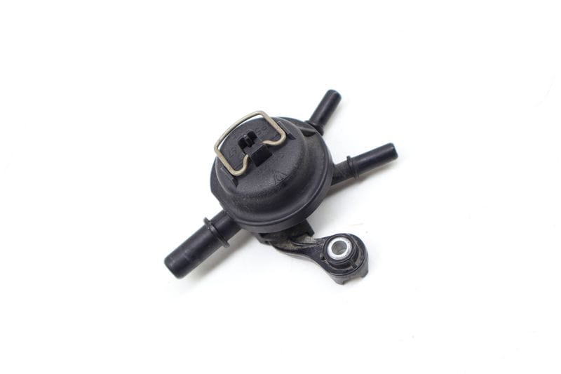 Coolant Bleeder Valve 7P5121671 — Used (SKU 709277)