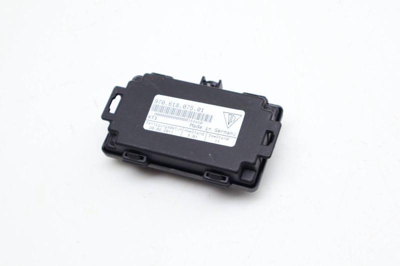 Electronic Junction Box / Body Control Module / BCM 97061807501 — Used (SKU 709141)