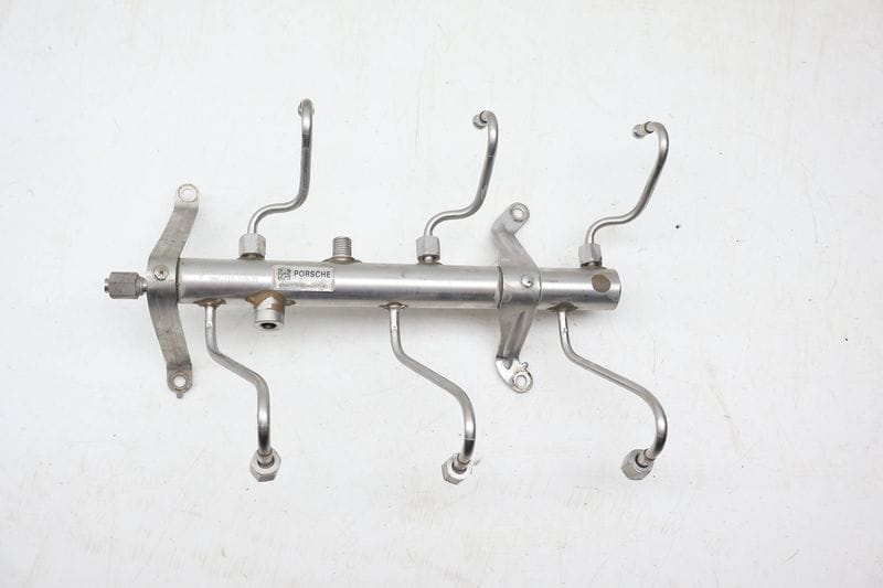 Fuel Rail 94611011521 — Used (SKU 709704)