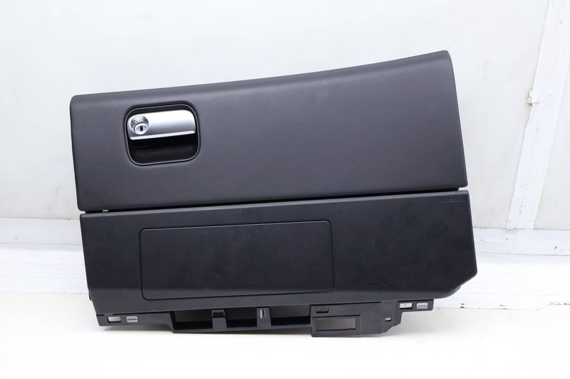 Glove Box / Compartment 97055220409 — Used (SKU 719392)
