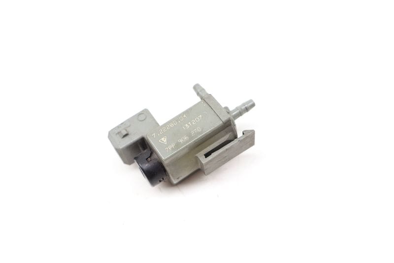 Intake Change Over Vacuum Valve 7PP906270 — Used (SKU 719589)