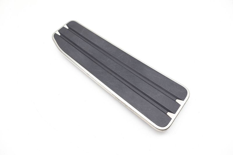 Dead Pedal / Foot Rest Cover 97055161100 — Used (SKU 719401)
