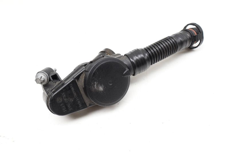 PCV / Crankcase Pressure Valve 94610723077 — Used (SKU 719924)