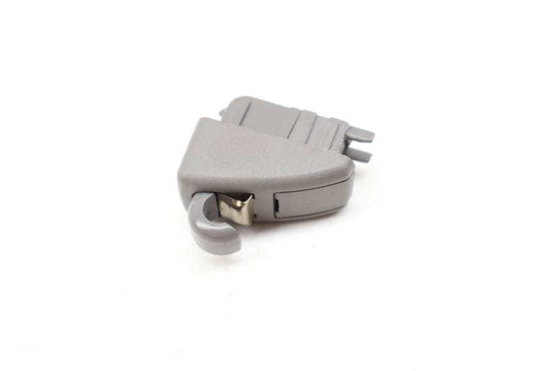 Sun Visor Clip / Bracket 97073134101 — Used (SKU 719736)