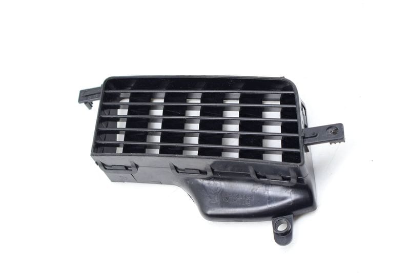 Upper Center Dash Air Vent 97055217500 — Used (SKU 709386)