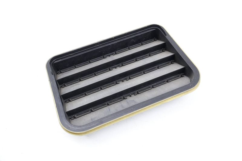 Quarter Panel Vent Trim 7PP819181A — Used (SKU 719833)