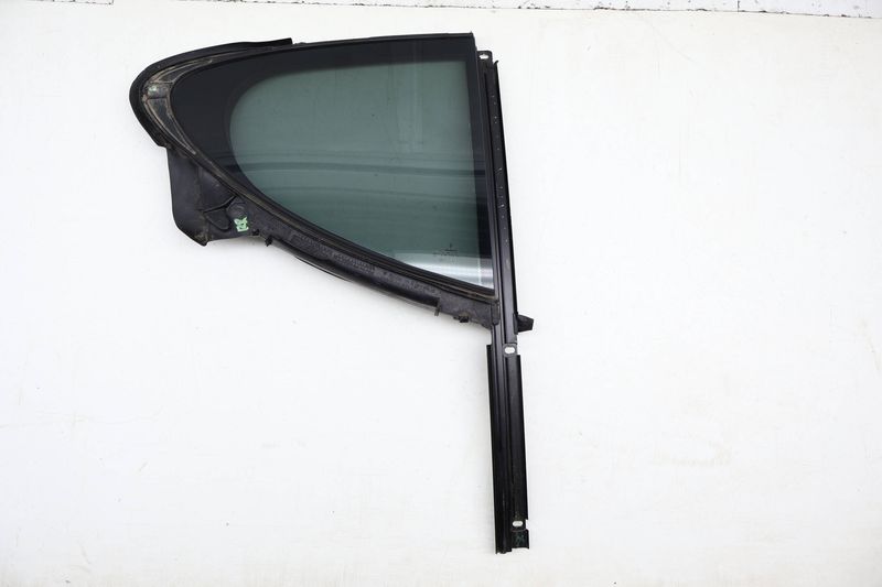 Quarter Window Glass 97054431208 — Used (SKU 709761)
