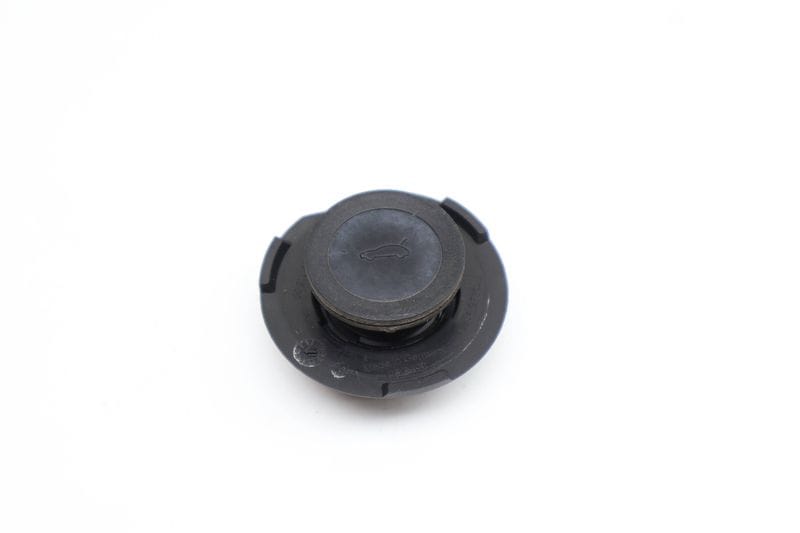 Trunk / Hatch Release Switch Button 298927129A — Used (SKU 719519)