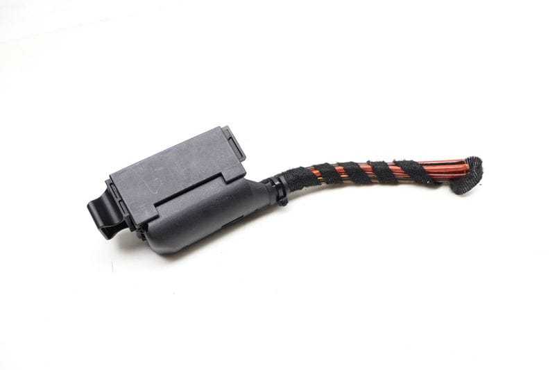 Voltage Stabilizer Module Wiring Connector / Pigtail — Used (SKU 719447)