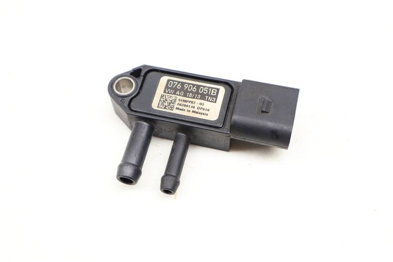 Diesel Particulate Filter / Dpf Sensor 076906051B — Used (SKU 674919)