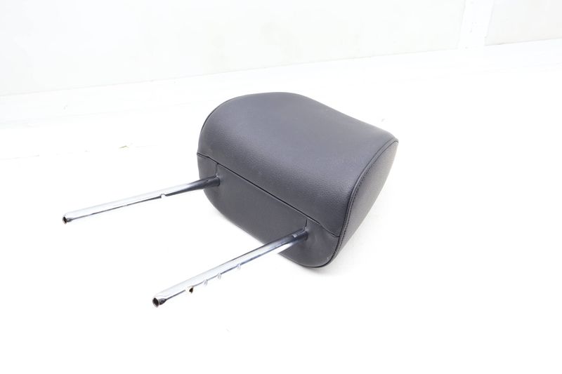 Seat Headrest / Head Rest 5C6881901F — Used (SKU 674793)