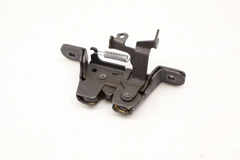 Seat Backrest Latch / Lock 5C6885682F — Used (SKU 675033)