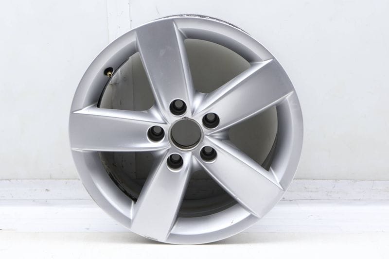 16" Inch Alloy Rim / Wheel (5-SPOKE) 5C0601025R — Used (SKU 712608)