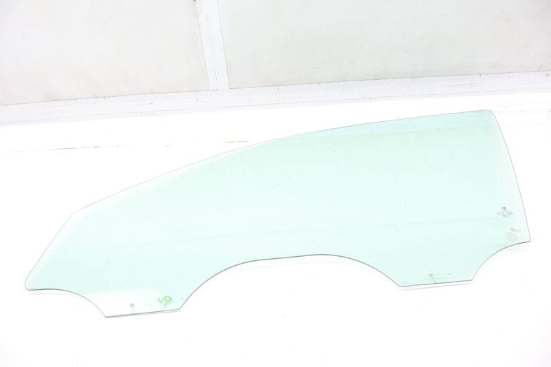 Door Window Glass 561845201 — Used (SKU 712794)