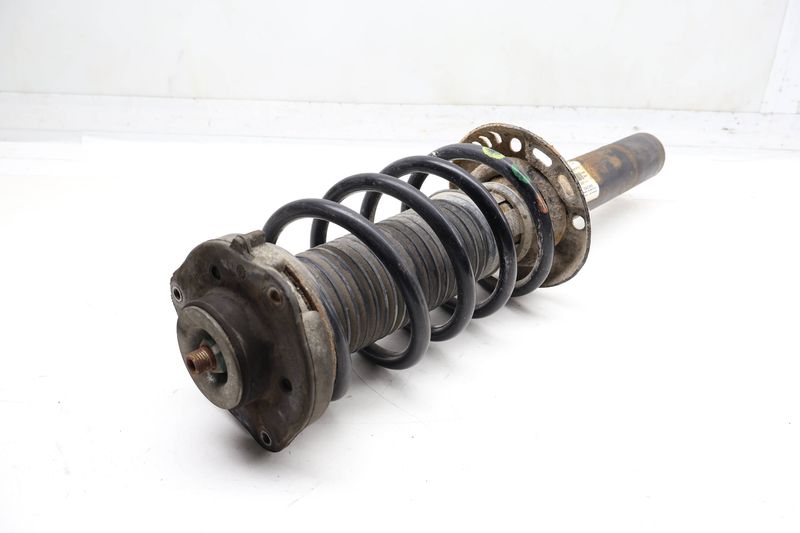 Strut / Spring Assembly 561413031K — Used (SKU 712658)