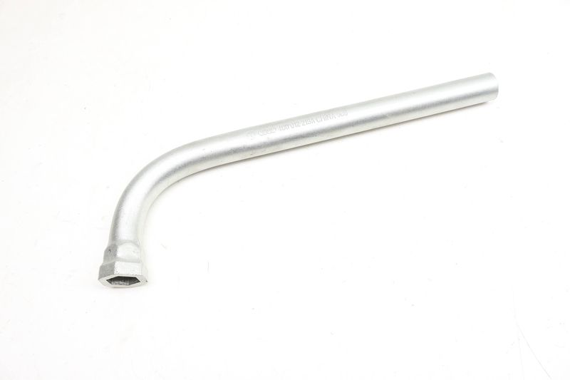 Lug / Socket Wrench 4D0012219A — Used (SKU 712633)