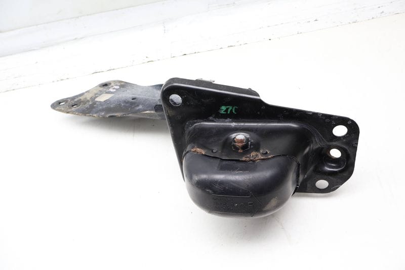 Trailing Arm Bracket / Cover 1K0505130L — Used (SKU 712656)