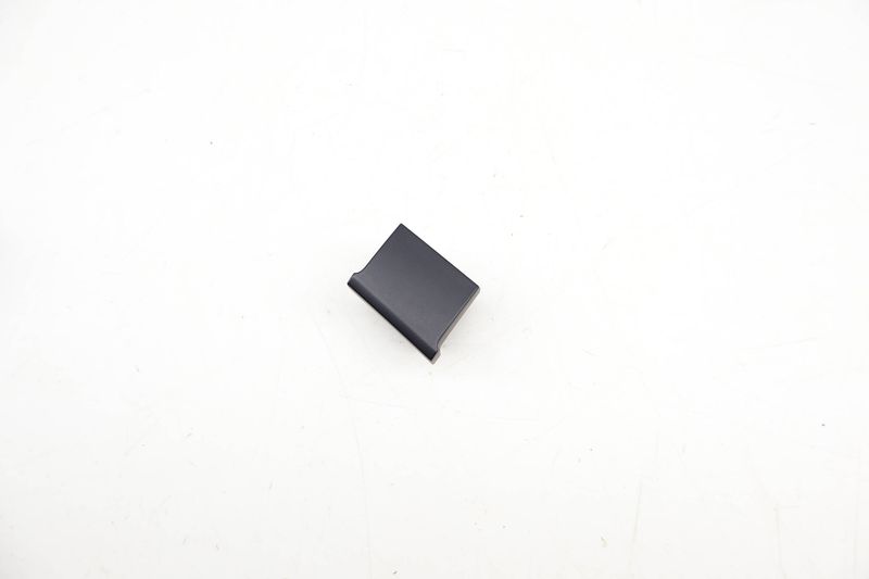Center Blank / Dummy Cover 561959624A — Used (SKU 712401)