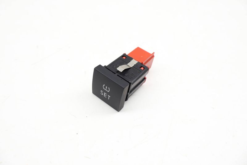 Tire Pressure Reset Switch / Button 1K0927121B — Used (SKU 712398)