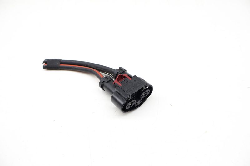 4-PIN Electric Fan Wiring Connector / Pigtail 7H4906234 — Used (SKU 720039)